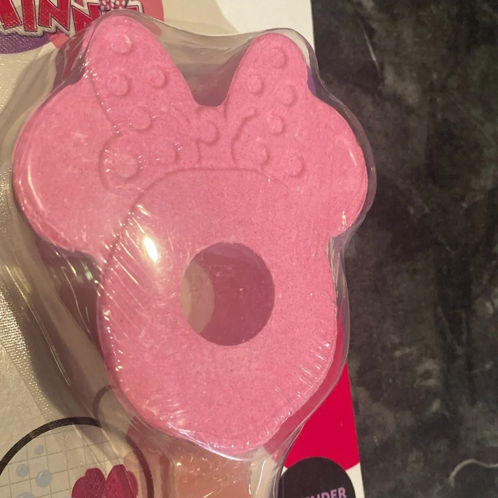 Disney Junior Minnie Mouse Lavender Scented Bubble Bath Bomb Wand